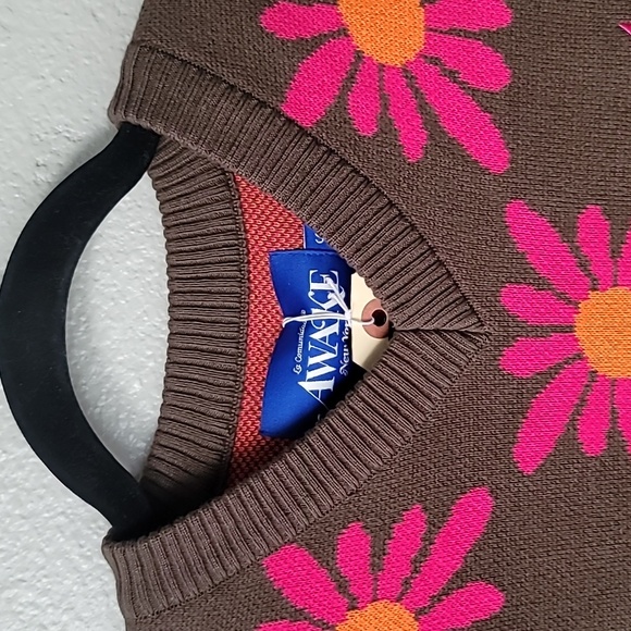 NWT Awake NY Floral Knit Vest, Size Small, Color Brown/Pink/Orange - Picture 6 of 13